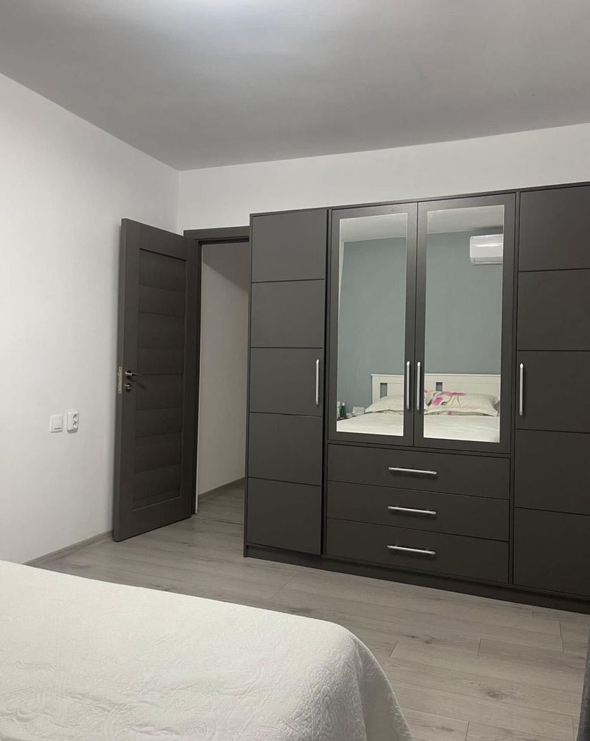 AP. 3 CAMERE STEFAN C. M, CENTRALA PROPRIE, LOC PARCARE, METROU 5 MIN - Poză 3