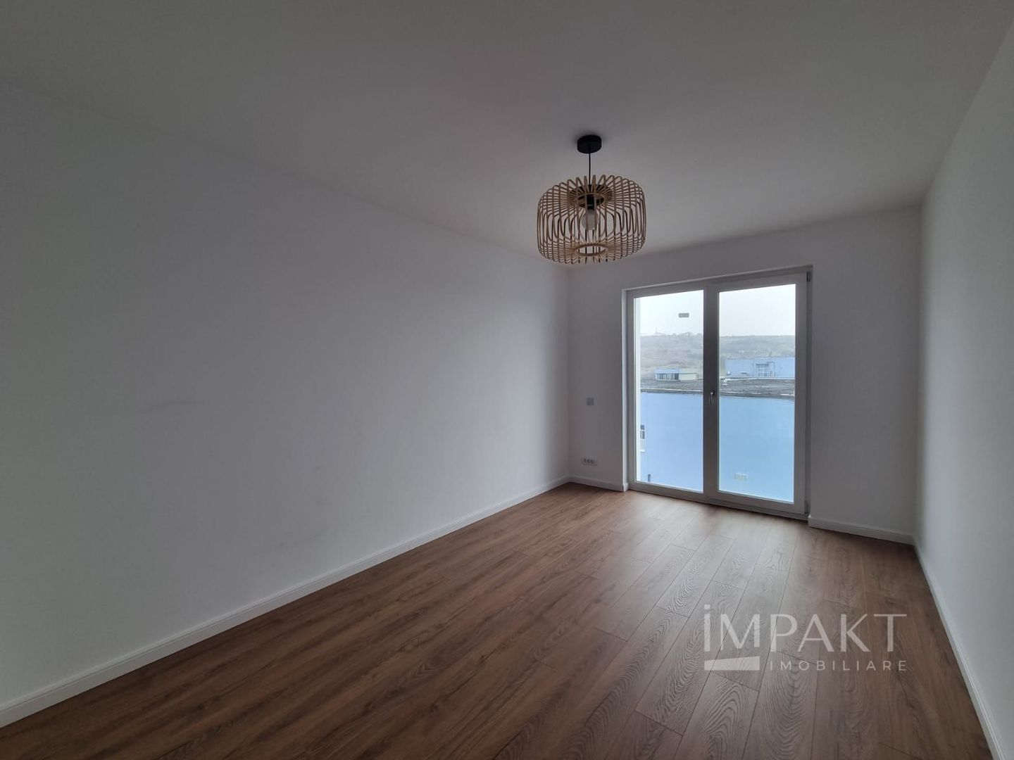 Vanzare apartament in bloc nou, etaj intermediar si terasa! - Poză 5