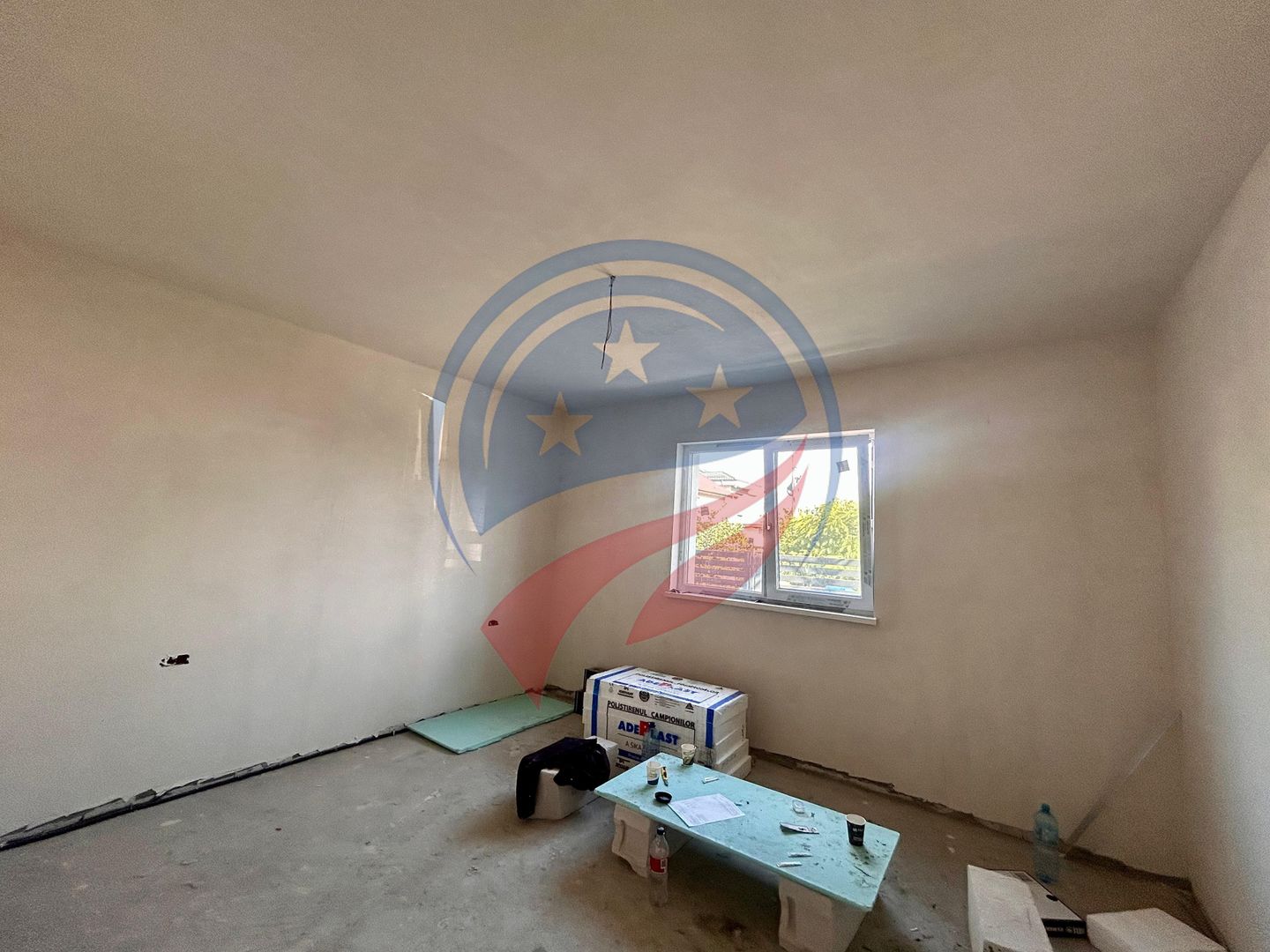 Vilă cu 4 camere de vânzare in Craiova - Poză 9