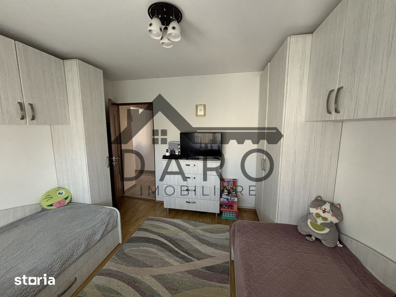 Apartament 3 camere, strada Livezeni, cartier Tudor - Poză 2