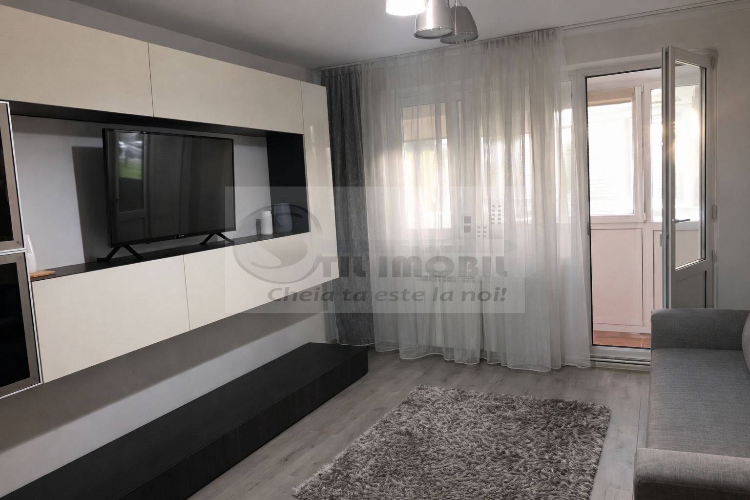 Podu Ros - Apartament 2 camere decomandat - Locuinta sau Cabinet ! - Poză 1