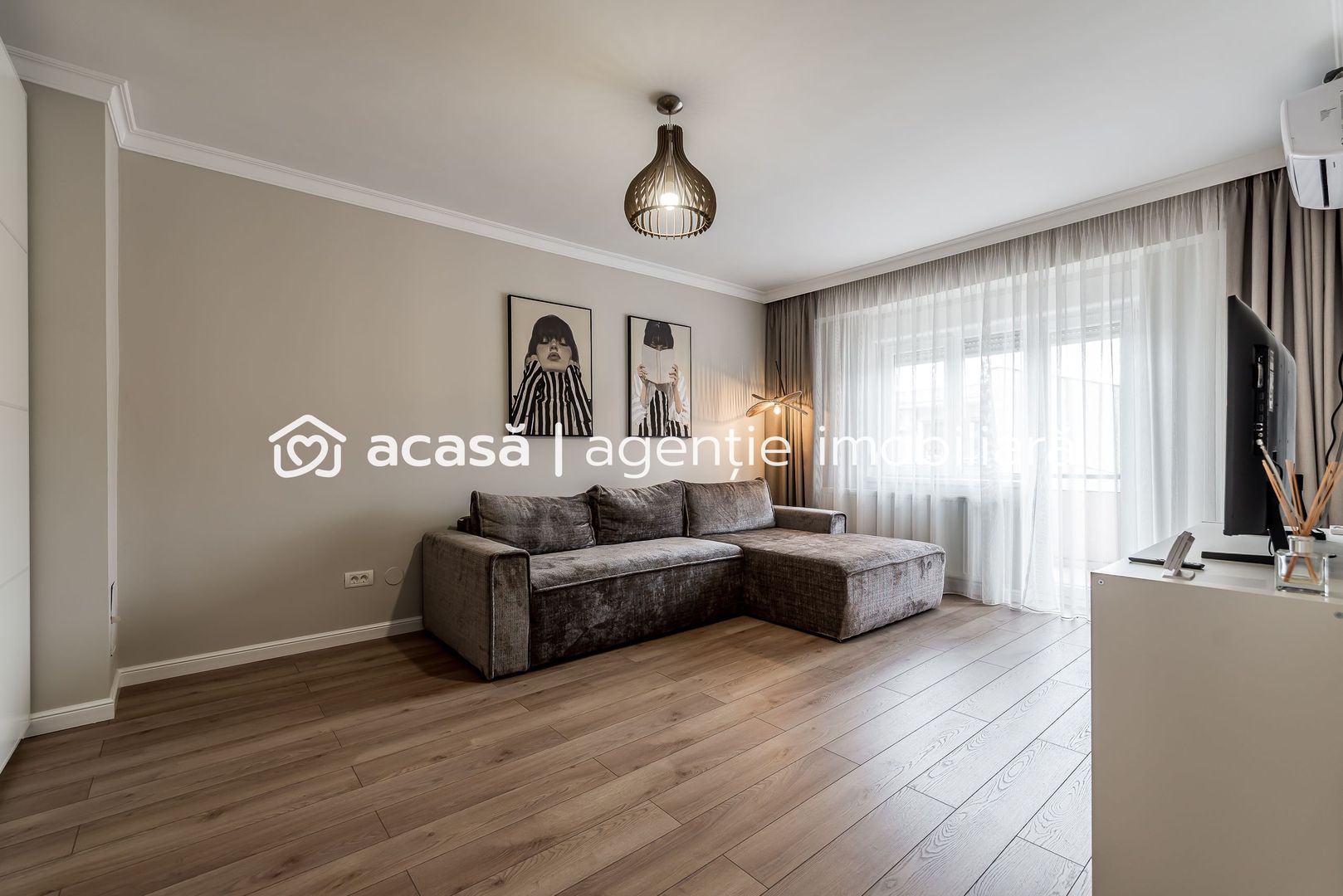 Apartament ultrafinisat la cheie cu 2 camere decomandat Piata Mica - Poză 1