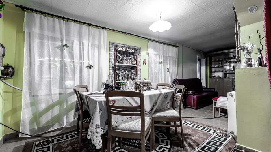 Casă din cărămidă 4 camere - Bujac - Poză 3