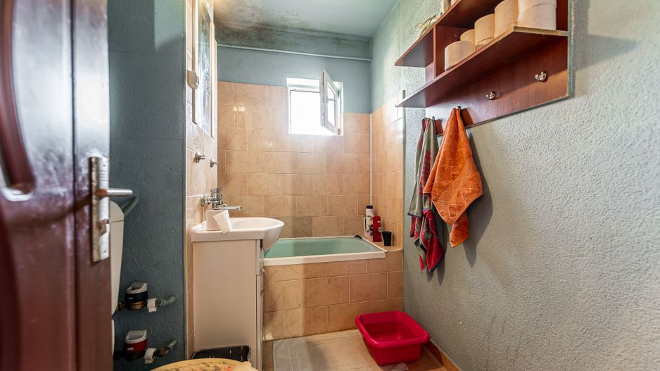 Apartament cu 5 camere pe Splaiul General Gheorghe Magheru, Micălaca - Poză 17