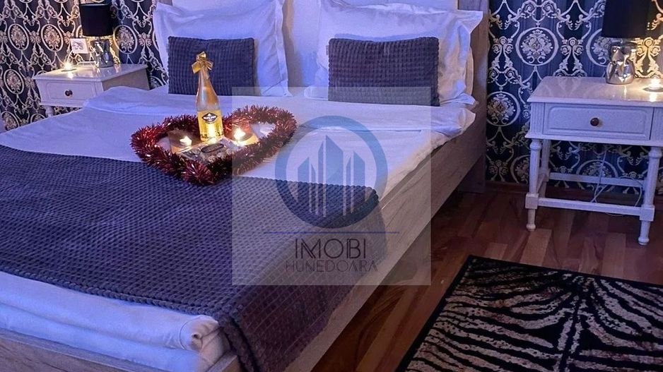 Investiție sigura, zona excelenta–Pensiune funcționala, Str.Horea Deva - Poză 1