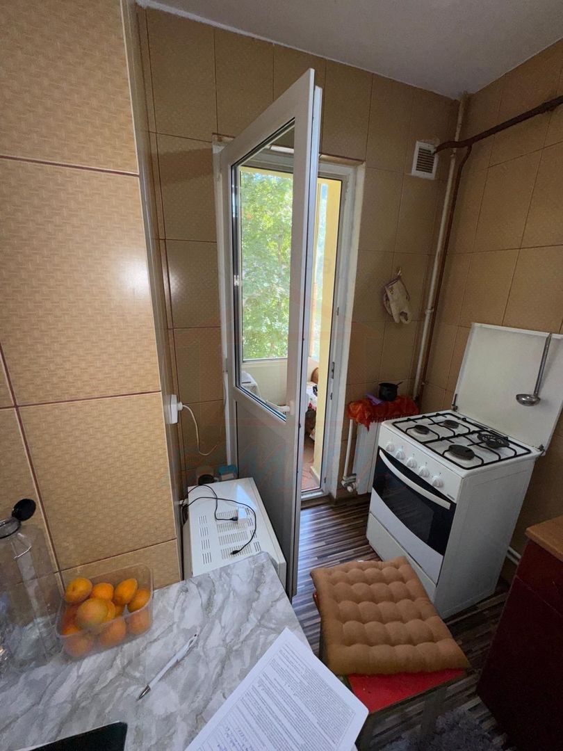 88.000 euro, APARTAMENT 3 camere, 2 balcoane, etaj2 , Micro38 - Poză 8