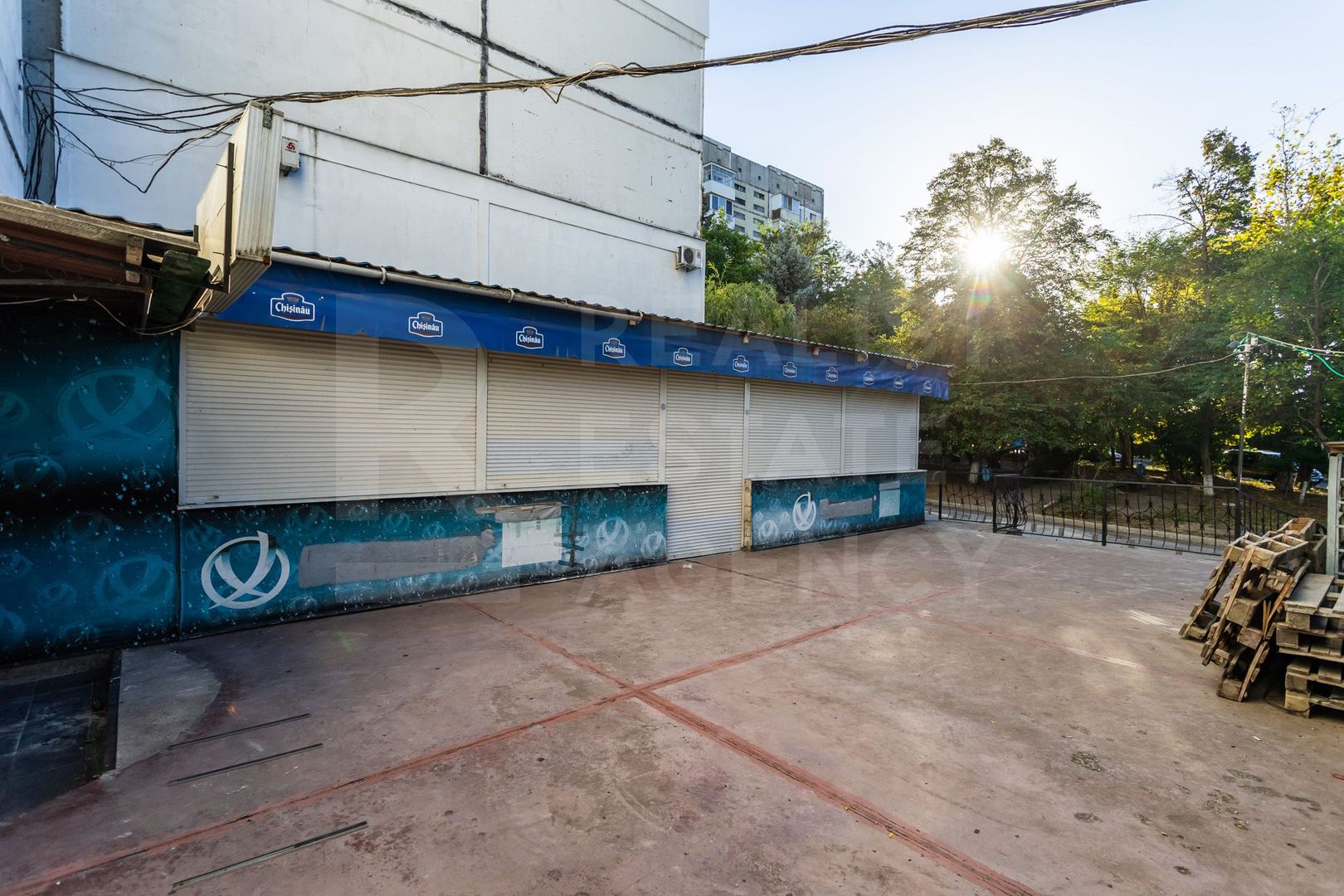 Chirie, spațiu comercial cu terasa, str. Liviu Deleanu, Buiucani - Poză 4