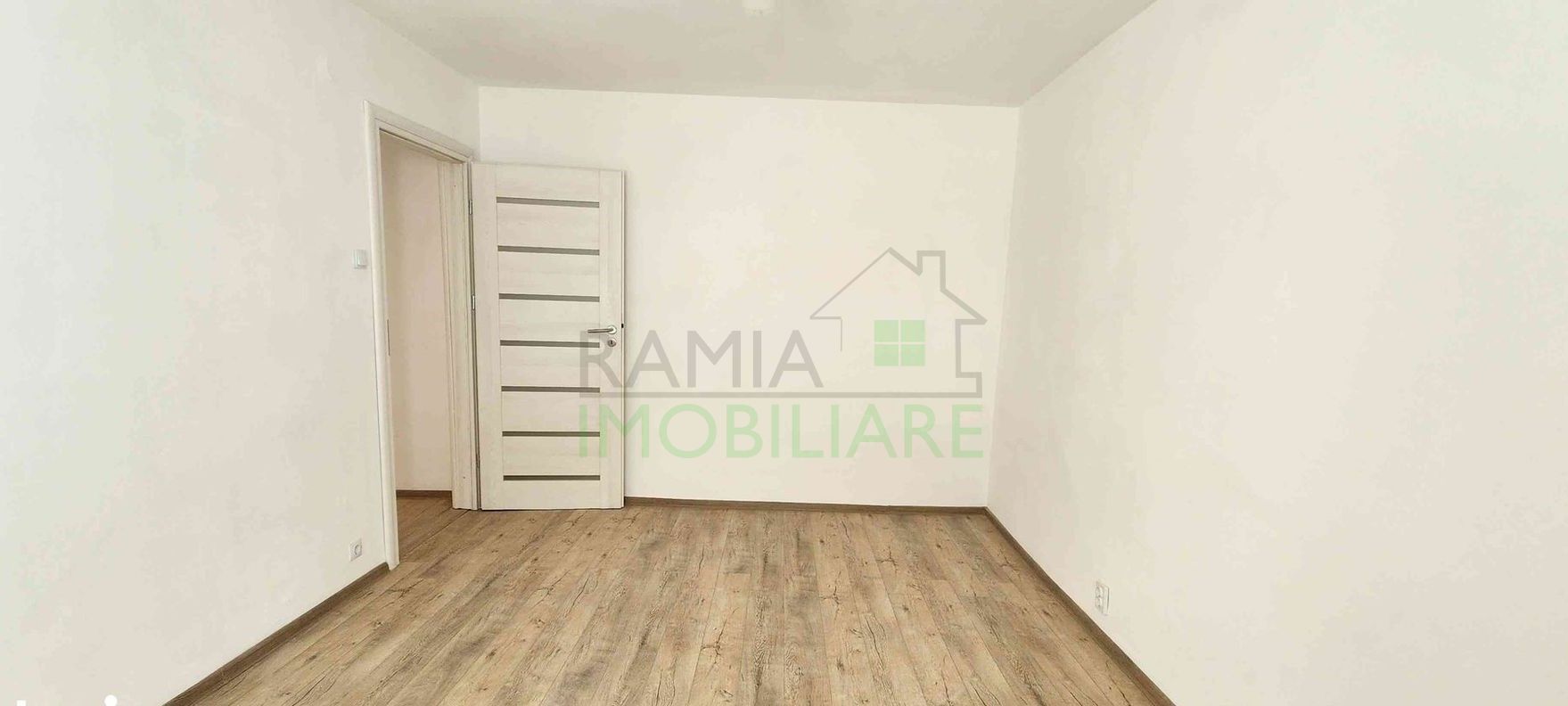 Apartament 2 camere decomandat, renovat, gata de mutare ,Zona Tractoro - Poză 2