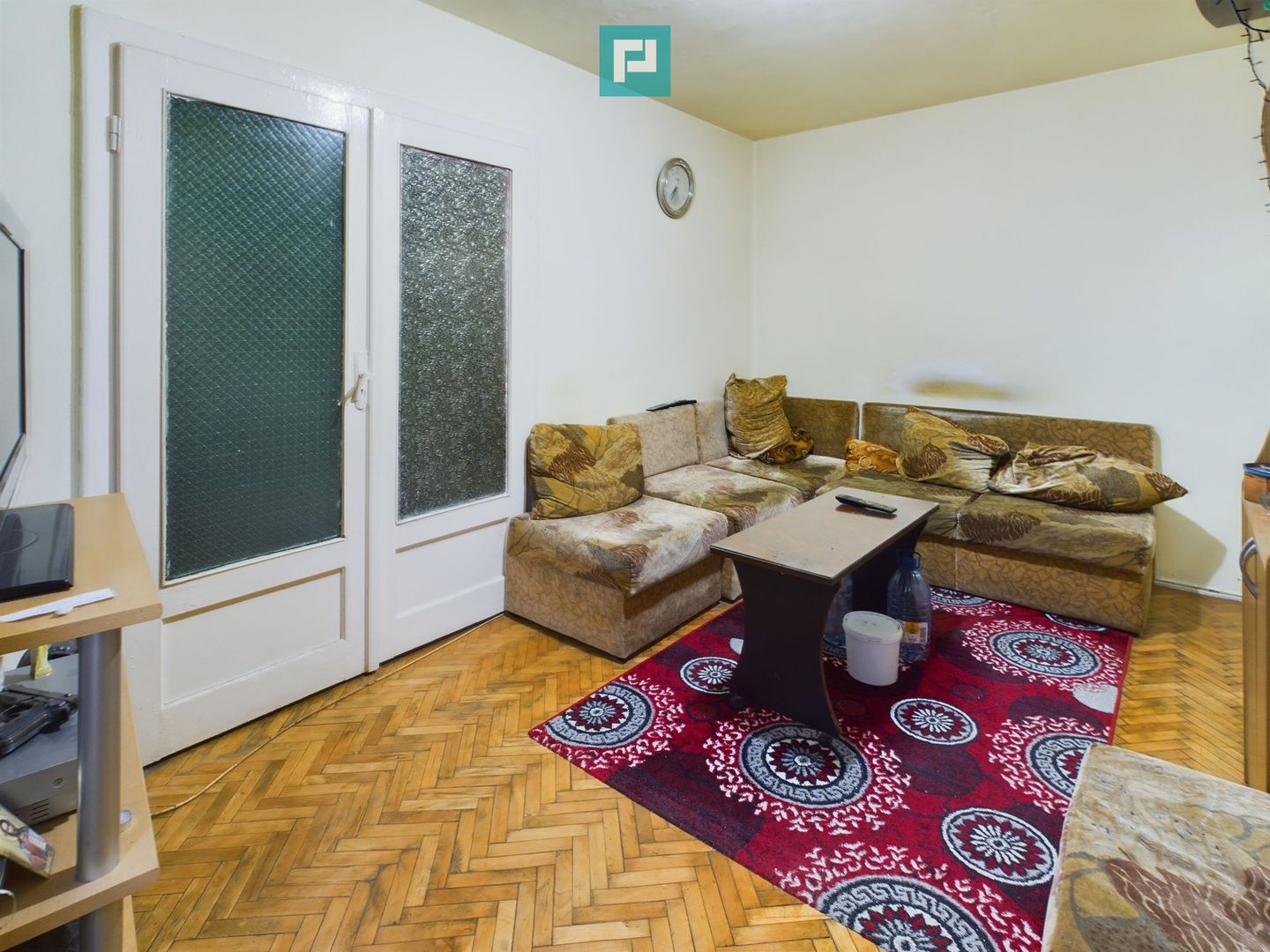 Apartament cu 3 camere în Şagului - Poză 1