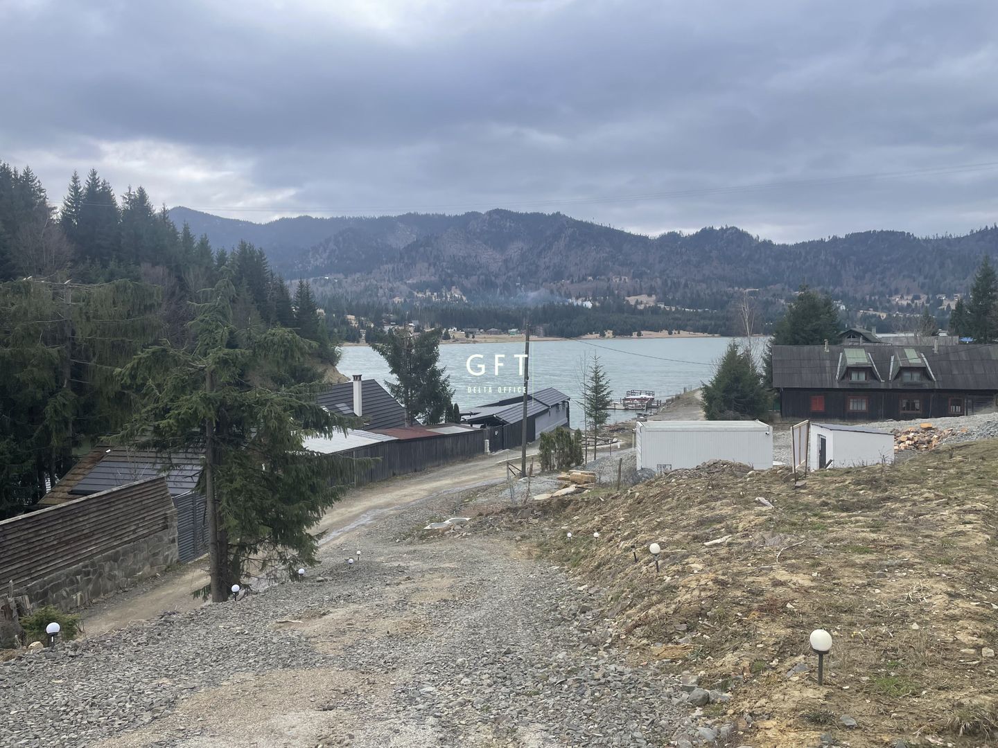 Teren parcelabil cu acces rapid la lacul Colibita - Poză 6