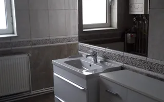 De inchiriat 2 apartamente cu 2 camere, etaj 1/2, strada Domneasca, 500 E - Poză 17