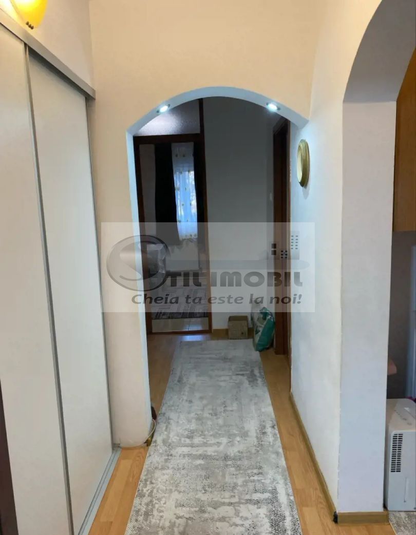 Apartament cu 3 camere Dacia - Poză 6