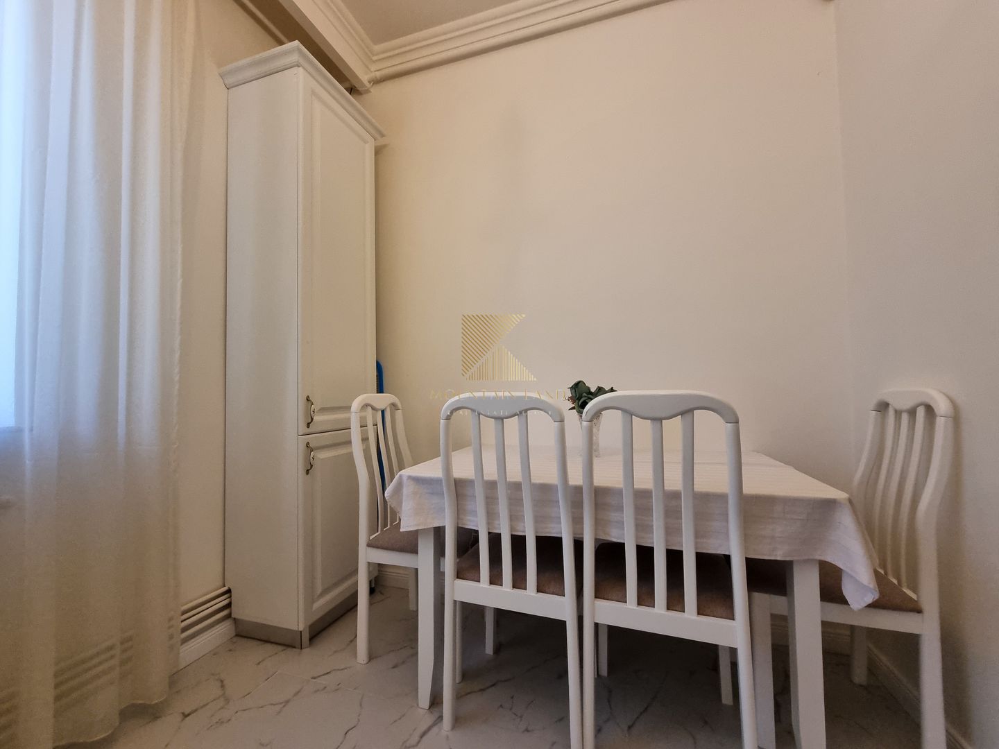 Apartament complet renovat și mobilat – parter, Bulevardul 15 Noiembri - Poză 9