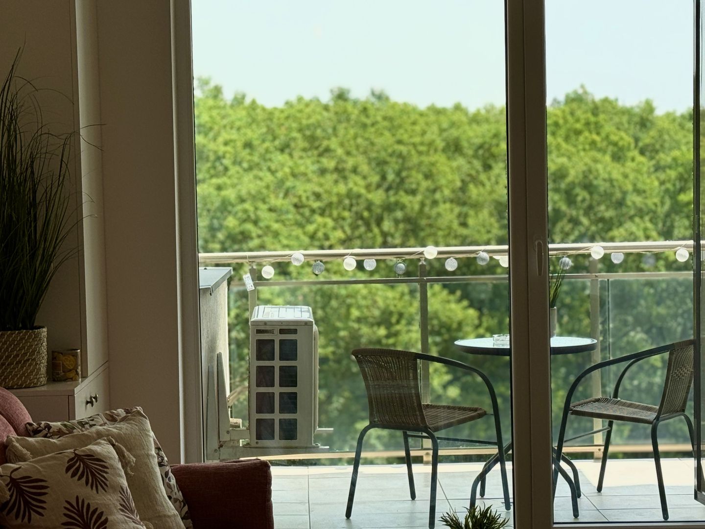 Apartament de închiriat 2 camere - vedere pădure - Poză 8