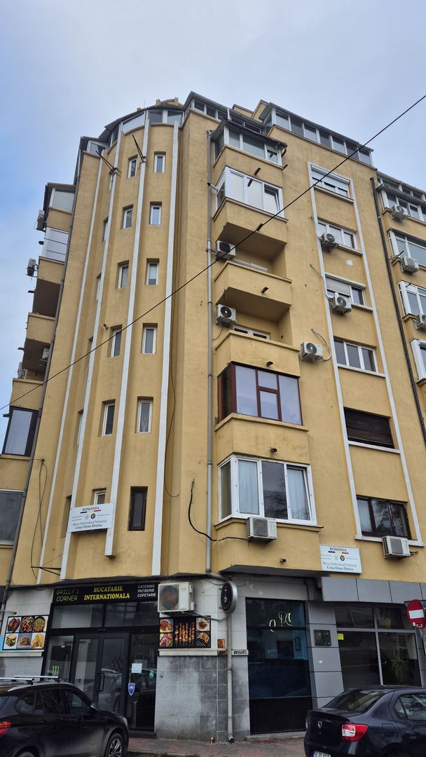 Apartament cu 3 camere - piata Unirii - Poză 10