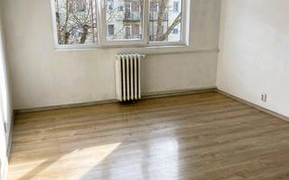 Apartament cu 3 camere zona Autogara Velenta - Poză 6