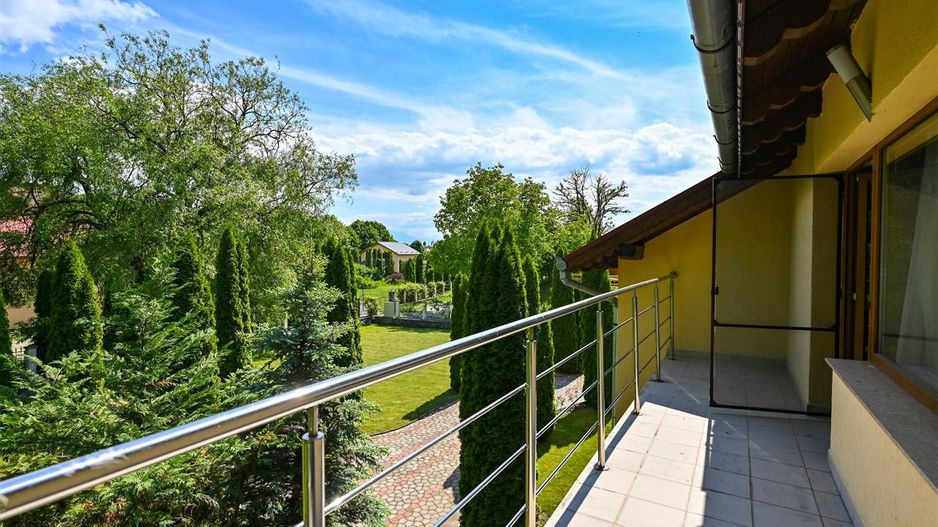 Vila cu 1.500 mp teren, gradina amenajata, linistita zonare,  Halchiu, Brasov - Poză 43
