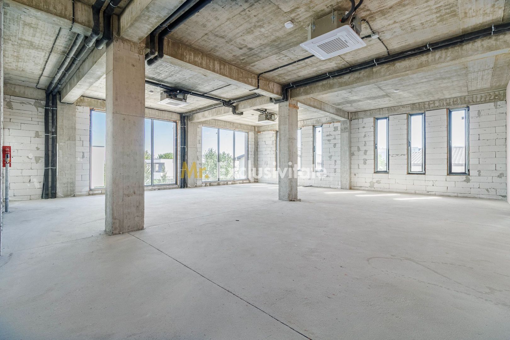 Spatiu comercial de la 14 euro de inchiriat Amber Forest Plaza - Poză 8