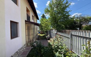 Vila construită in 2010 - P+1+pod - S=236 mp și curte 238 mp Campina! - Poză 4