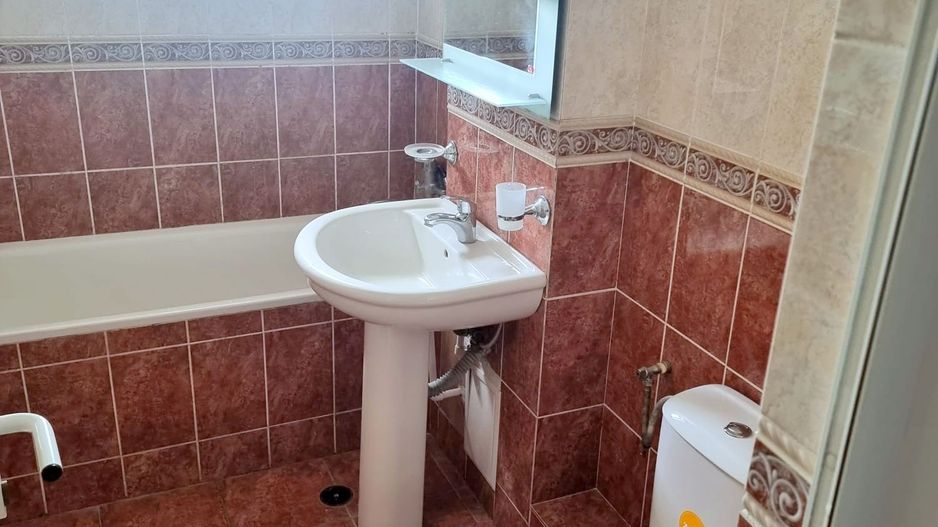 Apartament cu 3 camere, 100 mp, etaj 1  - Zona Centrala - Poză 10