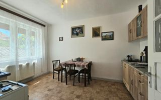Casa Sibiu central 5 camere, 4 bai - Poză 8