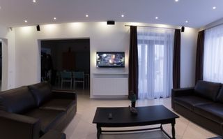 CASA DE LUX ÎN ZONA LIVEZENI - Poză 10