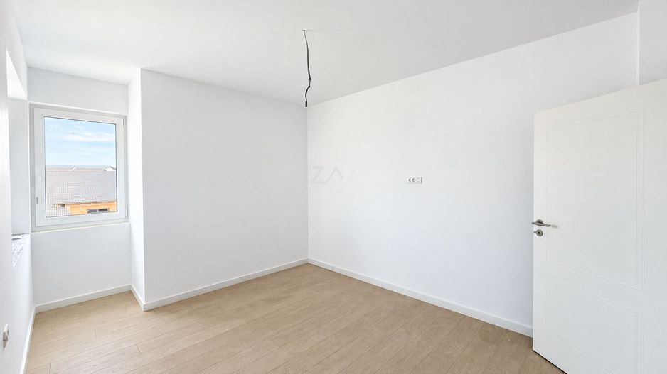 Apartament cu 3 camere si doua bai. Finisaje de calitate. Parcare - Poză 9