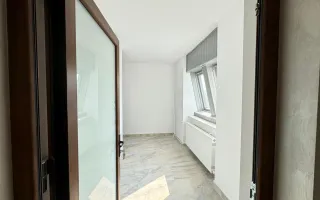 Spatii comerciale moderne de inchiriat, in cladire recent renovata - Poză 23