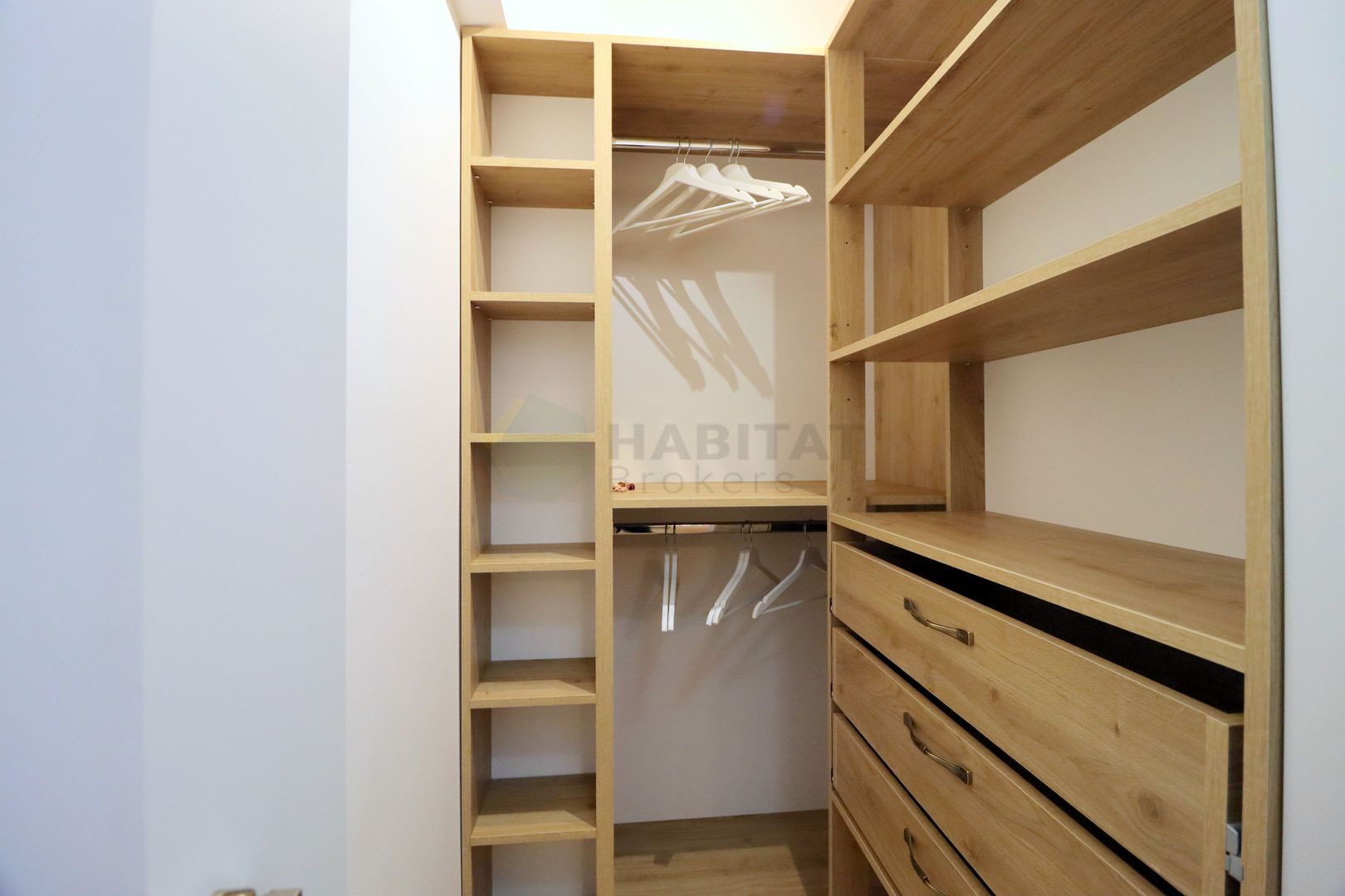 4 Camere (153 mp utili) în Blocul Scala - Poză 14