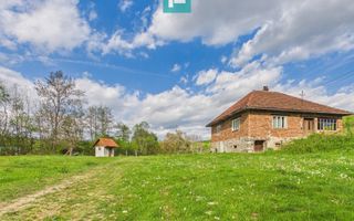Casă cu teren de 17.681 mp, în loc. Hălmăgel, Arad - Poză 1