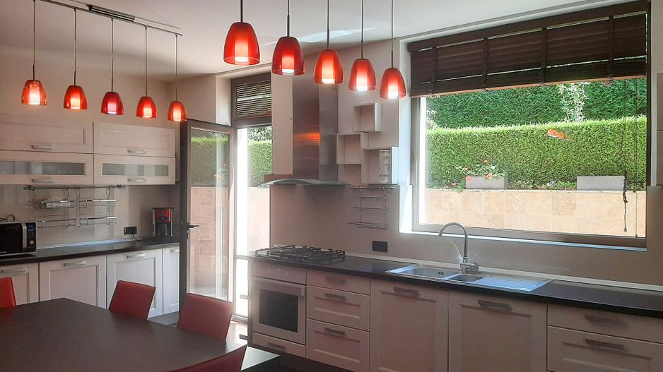 Vilă de lux cu vedere spectaculoasă spre Tâmpa  Green Valley zona Noua - Poză 10