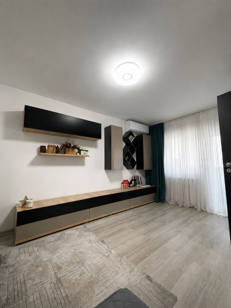 Apartament 2 camere decomandat  in zona Iancului, renovat complet - Poză 1