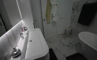 Modern si primitor - Poză 22