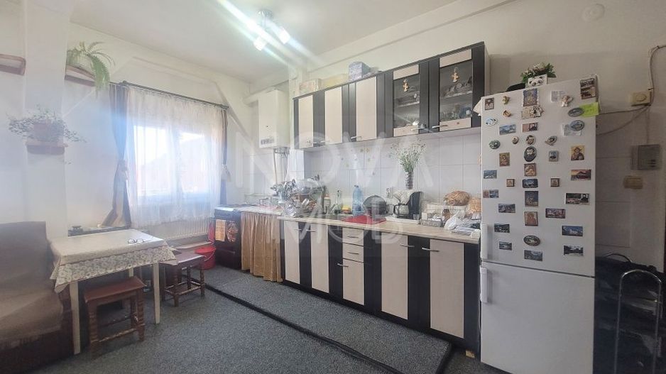 Apartament tip mansarda cu balcon, mobilat-utilat, Valea Aurie - Poză 2