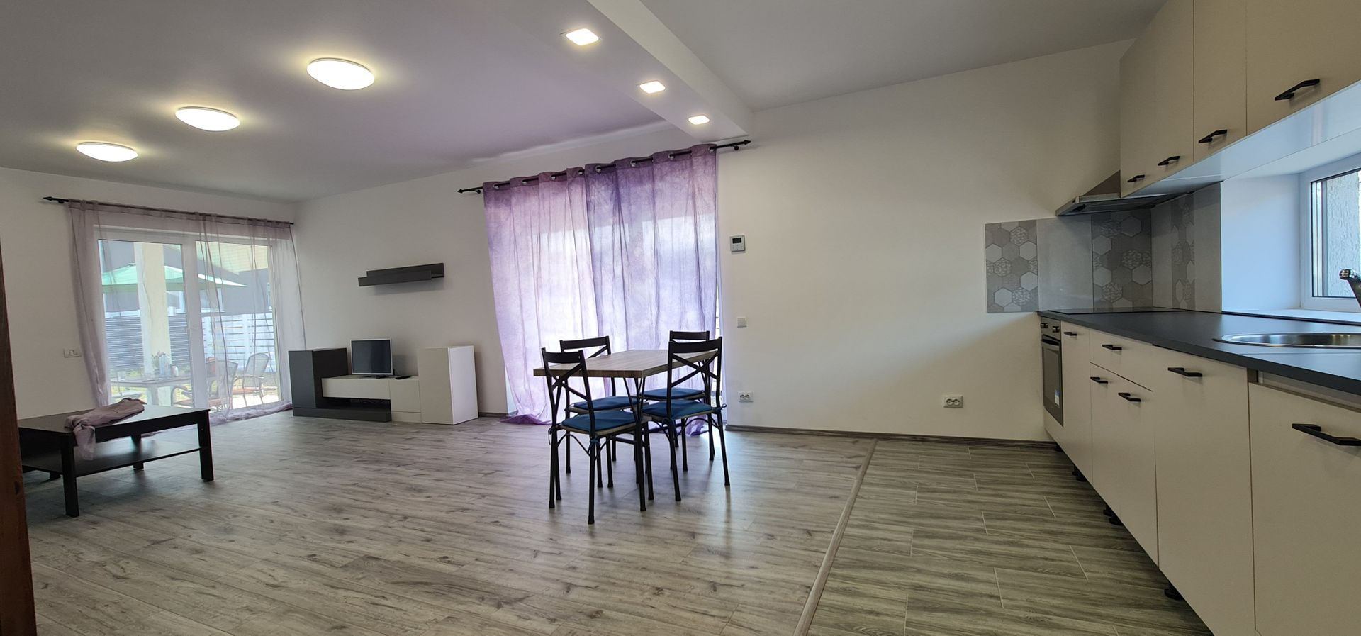 Casa 4 camere mobilata utilata cartier Izvor - Poză 2