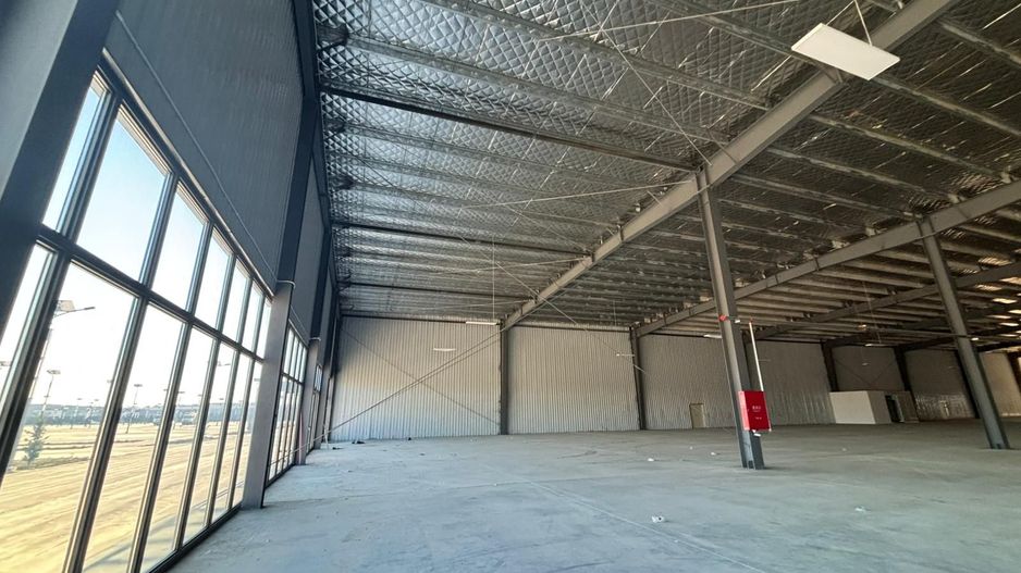 Spatii comerciale, industriale, logistice, birouri, productie, retail - Poză 11