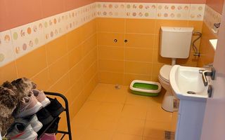 Casa frumoasa de vanzare la curte comuna, zona Centrala! - Poză 13