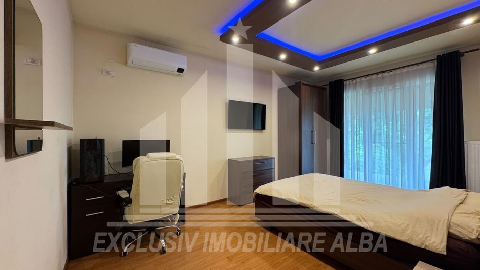 Casa individuala | Pensiune | 560 mp | 1450 mp teren | Cetate - Poză 11