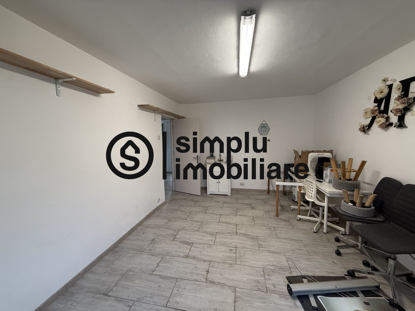 Spatiu Comercial, parter, Sarari - 115 000 Euro - Poză 1