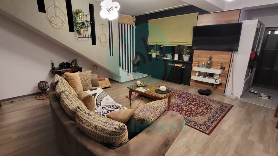 Casa cu teren 329 mp - Poză 2