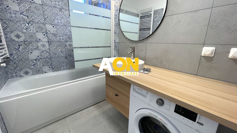 Apartament cu 3 camere, balcon si scara interioara - Poză 7