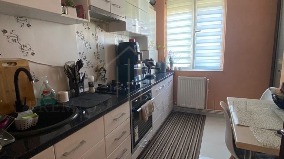 Apartament cu 2 camere renovat Zona Ultracentrala - Poză 4