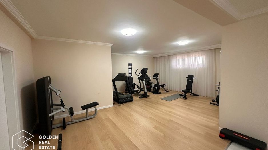 Apartament premium, zona Subcetate, 3 camere, 2 bai, loc parcare, sala, piscina - Poză 10