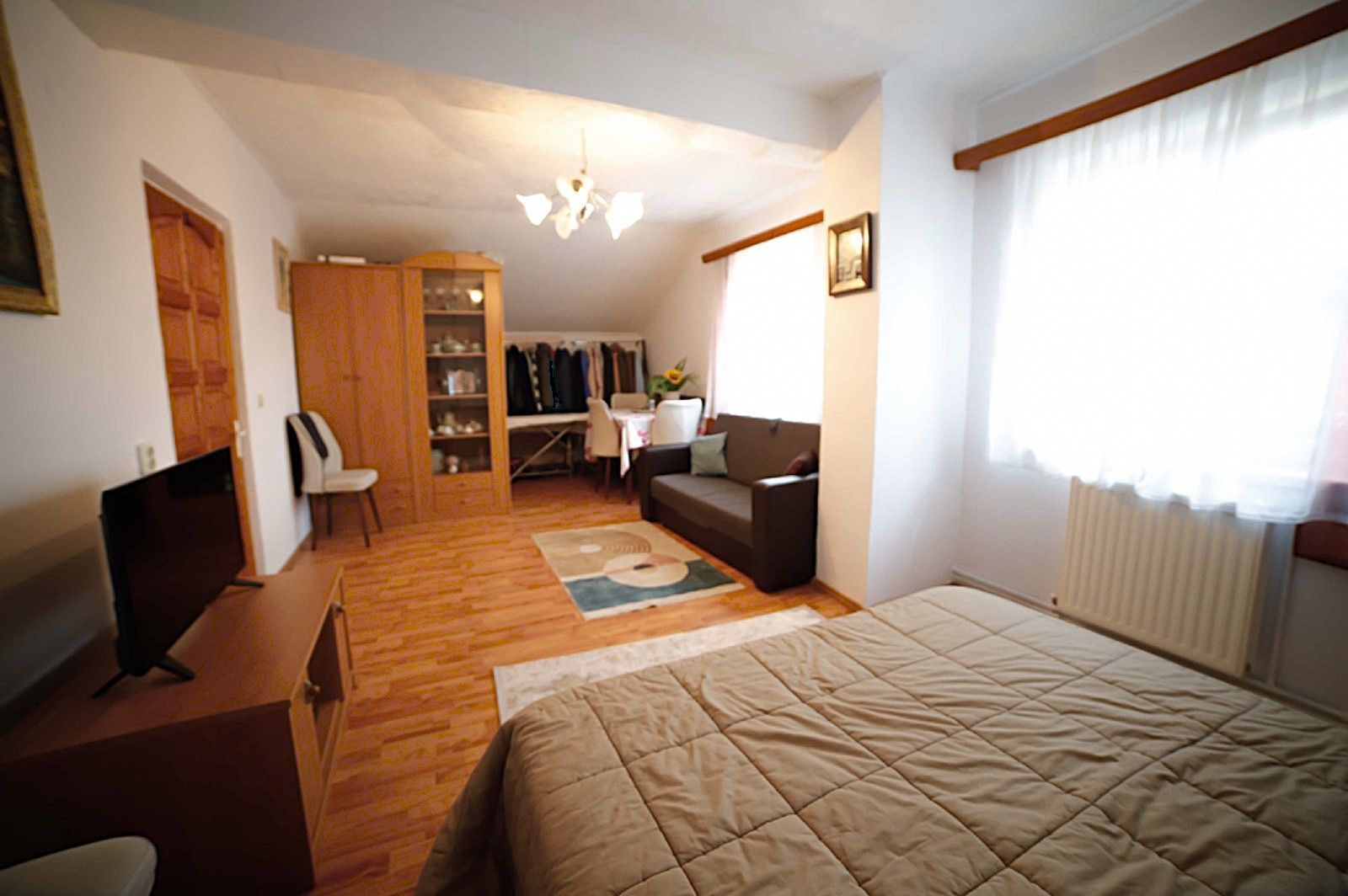 Casa individuala zona Sacele, langa Hanul Domnesc, 229000Euro/neg - Poză 5