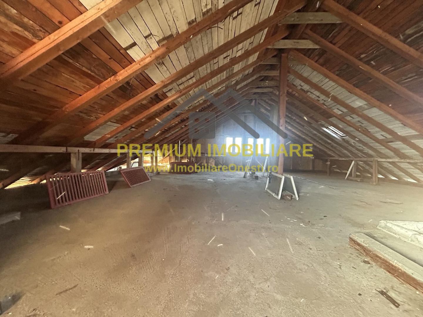 Proprietate multifuncțională cu potențial pentru investiții - Poză 14