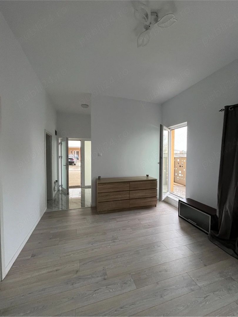 Apartament 1 camera, 2 locuri parcare, bucatarie separata, camera depozitare, balcon - Poză 1