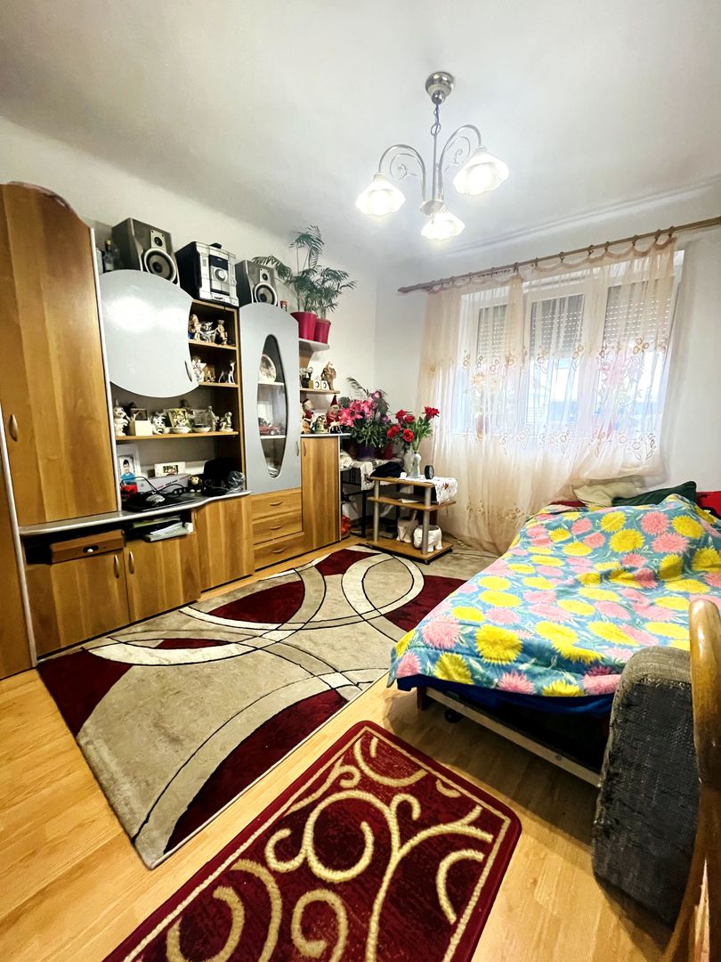 Casă cu 2 dormitoare, anexă și teren 625 mp Biharia - Poză 6