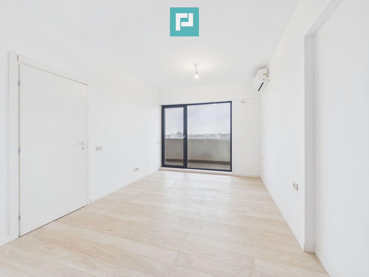 Penthouse 5 camere etaj 10 Fundeni vedere superba - Poză 4