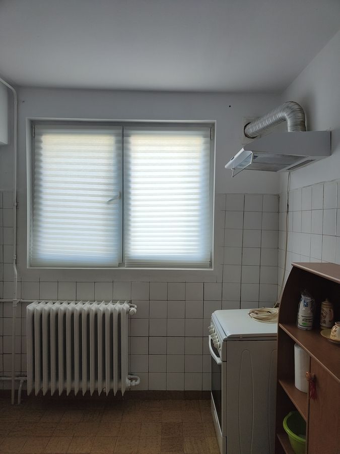 Vanzare apartament luminos de 2 camere in Titan-Lotru, pret negociabil - Poză 5