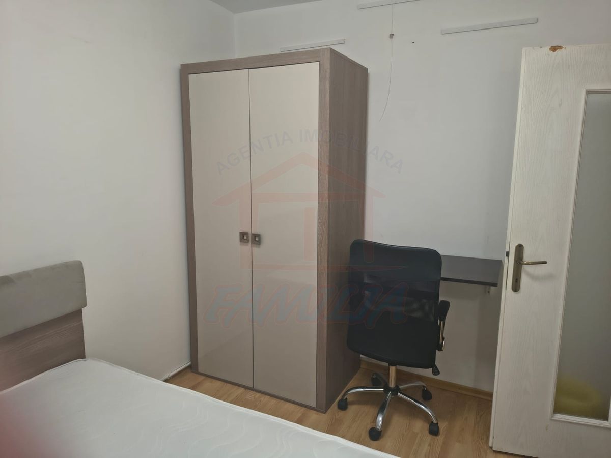 🏡 Apartament 3 camere – Mazepa | Etaj 1 | 450 Euro/luna - Poză 2